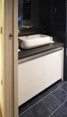 <strong>mobile lavabo, laccato </strong> <br> design: cielogianninimauriello architetti associati Arredo Bagno