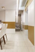 <strong> porte interne, essenza e laccato </strong> design: merA architetti Porte Interne e Scorrevoli